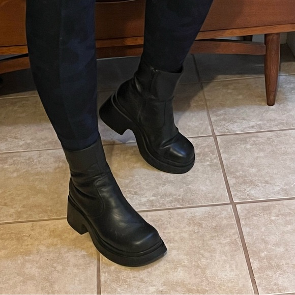 Vintage 90s Y2K SoHo Cobbler Alex Chunky Platform Leather Boots Size 8.5 - Picture 15 of 16